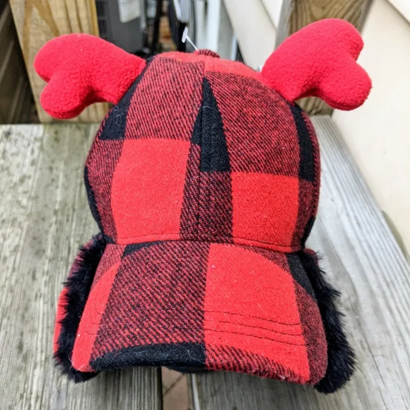 Reindeer Antler Plaid hat for winter - Picture 3 of 3